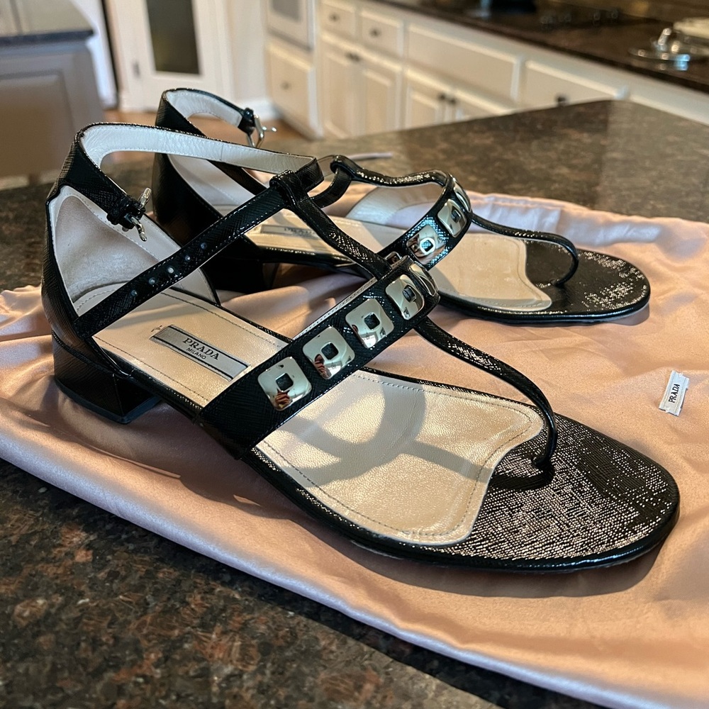 Black Prada Sandals 🖤